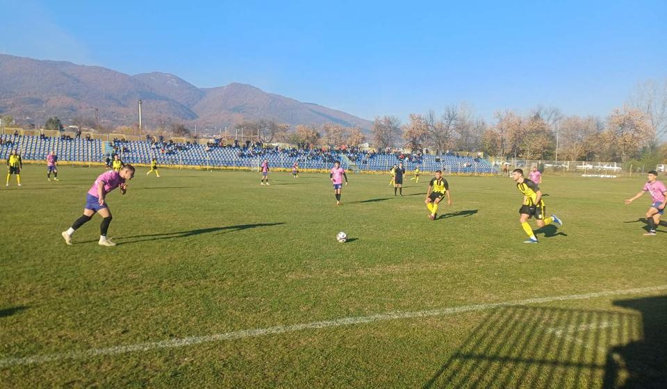 Detalj sa utakmice Dinamo Jug - Radnički Svilajnac. Foto Vranje news