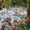 Ekološki aktivisti Kreni promeni i građani koji su se priključili akciji zatekli divlju deponiju na periferiji Vranja, na lokaciji Jezerište ka Borinom brdu. Foto Kreni promeni