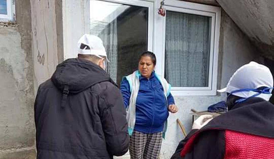 Volonteri obišli i romska naselja. Foto Pomoć bez granice