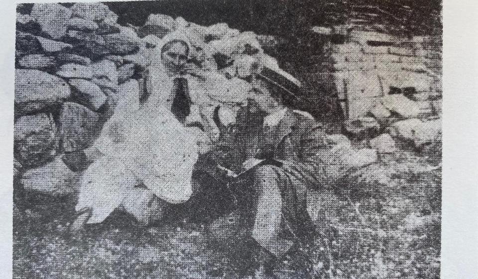 Poznati srpski kompozitor, Novosađanin Isidor Bajić u razgovoru sa Koštanom u Vranjskoj banji 1911. godine pri povratku iz Hilandara. Foto iz arhive T.R.S.