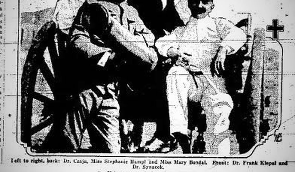 Prva misija lekara koja je lečila tifus u Skoplju 1914, bila je Frotingamova, The Eau Claire Leader, Wiskonsin, 7.5.1915. Foto arhiva Tomislava R. Simonovića