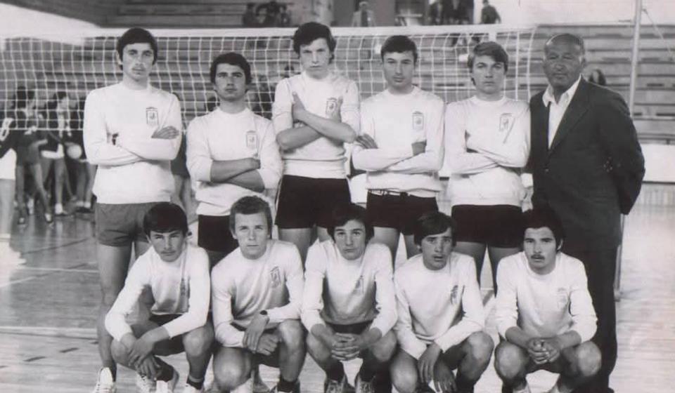 Aca Fis sa vranjskim talentima. Fotografiju je autor teksta dobio od Fejsbuk grupe 