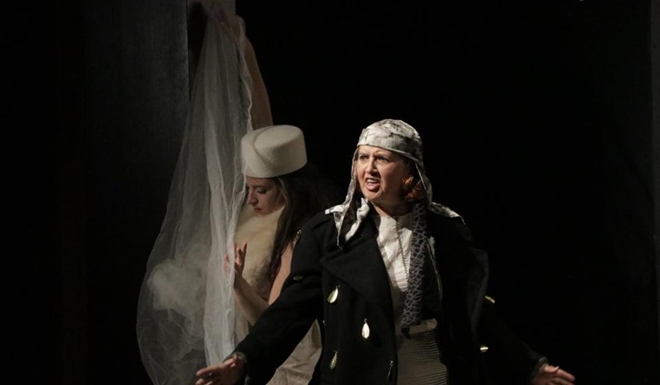 Detalj iz predstave Okamenjeno more. Foto Vranje News