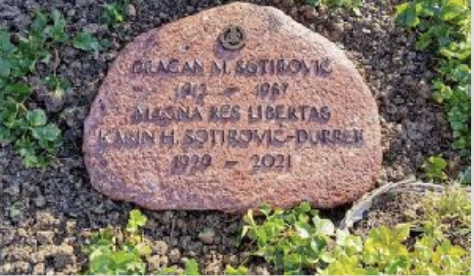 Grobno mesto Dragana Sotirovića i njegove druge žene Karin Sotirović-Durrer. Foto arhiva B. Dimića