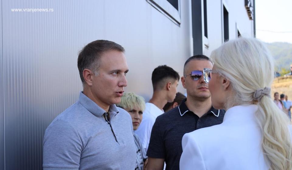I Nebojša Stefanović opet sa naprednjacima i Vranjancima. Foto vranje news