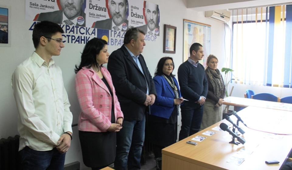 Funkcioneri DS u Vranju. Foto VranjeNews