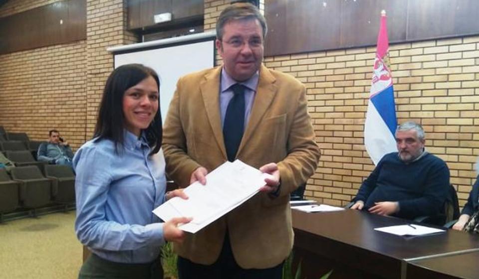 Jovana Antić sa pomoćnikom ministra Đorđem Milićem. Foto ilustracija, VranjeNews