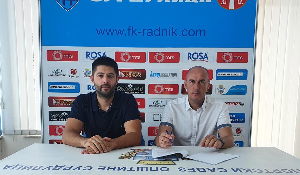 Novi trener Radnika Dušan Đorđević (desno) i sportski durektor Darko Gašić pred novinarima. Foto D. Mirčev