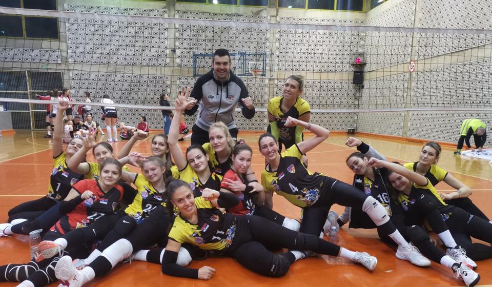 Slavlje posle trijumfa protiv Sterije. Foto ŽOK Vranje