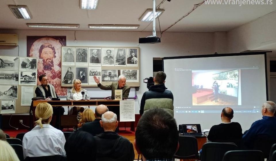 Sa promocije knjige Delajte dokle god videla imate. Foto Vranje News