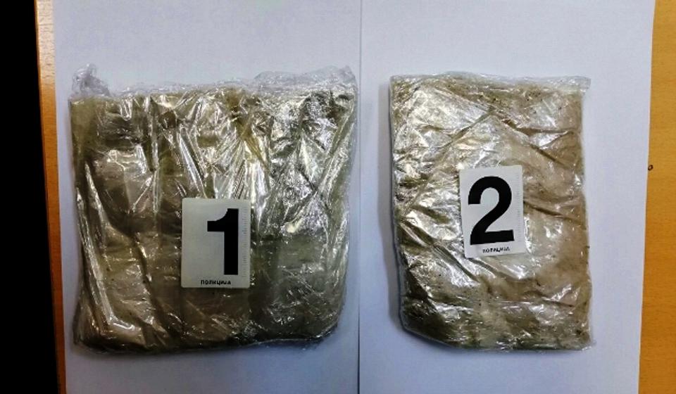 Putnica je pakete droge navodno zalepila oko struka. Foto MUP