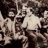 Pripadnici JVuO 1943. u Oruglici: s leva na desno sede Vlada Stošić Ježa, Dragan Kostić Cvrcko, poručnik/pravnik Predrag Veljković Piža, major Ranko Stošić. Foto arhiva B. Dimić