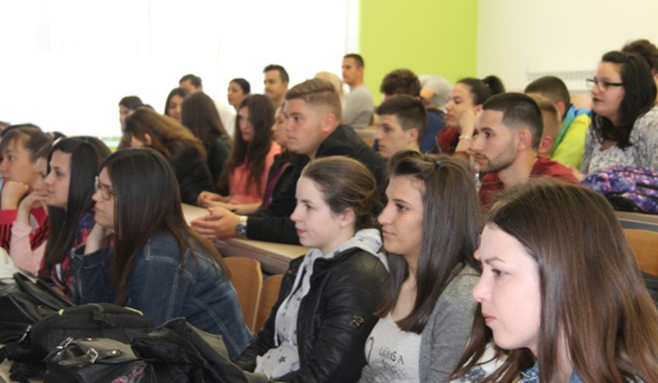 Budući studenti pažljivo slušali o studijskim programima. Foto VranjeNews