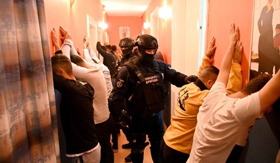Detalj iz jutrošnje akcije hapšenja. Foto MUP