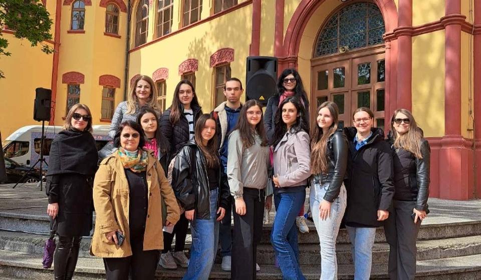 Vranjski đaci uspešni u Sremskim Karlovcima. Foto GBS