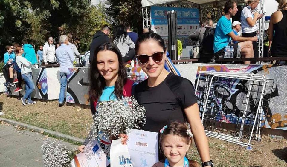 Dunja Mihajlović i Jelena Stojiljković. Foto privatna arhiva