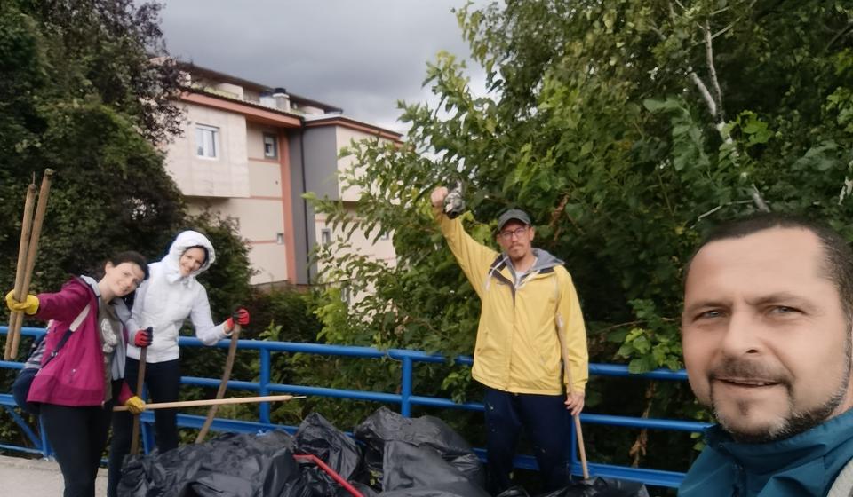 Pokazatelj ekološke svesti: akciji se odazvalo samo petoro aktivista. Foto D.A.