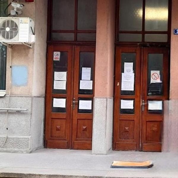 Ovoj vlasti više nisu potrebne državne visokoškolske ustanove: Filozofski fakultet u Nišu. Foto Vranje news