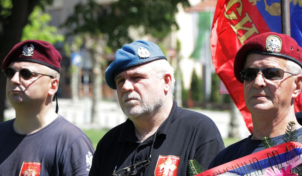 Stošić (u sredini) sa kolegama iz vranjskog udruženja. Foto Vranje News