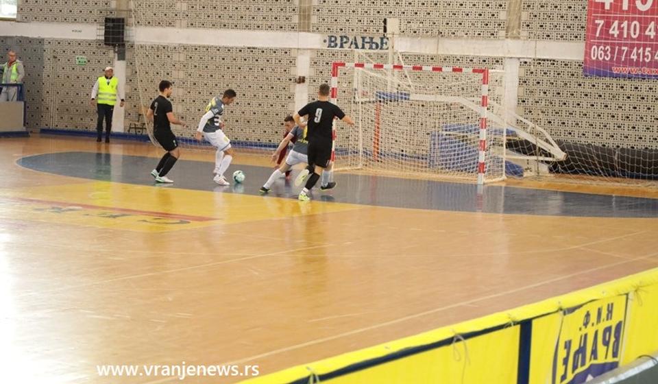 Vranjanci na početku propuštali povoljne šanse, FON davao golove. Foto Vranje News