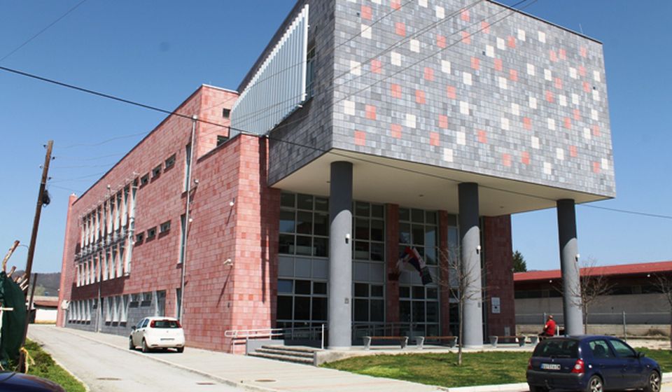 Ovde će građani primati vakcine: Ekonomski fakultet u Bujanovcu Foto Vranje News