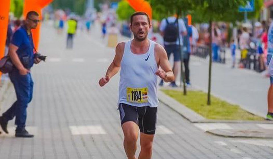 Veoma zapažen nastup Ćukovića na maratonu u Sarajevu. Foto Vranjski maratonci
