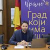 Bojan Kostić, gradski većnik za budžet i finansije, u današnjem susretu s novinarima. Foto vranje.org.rs
