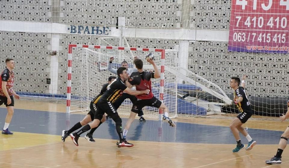 Sa meča dva rivala u Vranju prošle sezone. Foto ilustracija Vranje News