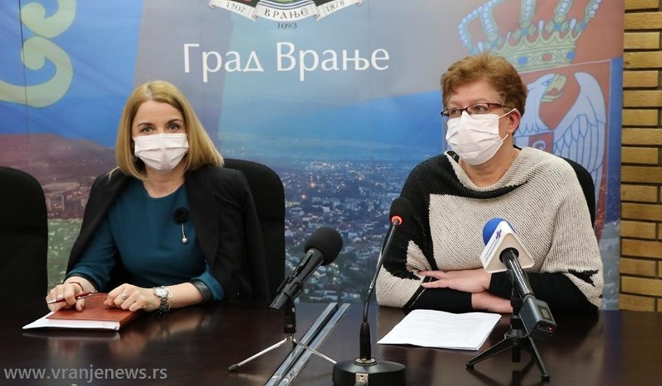 Zorica Jović i Danijela Milosavljević. Foto Vranje News