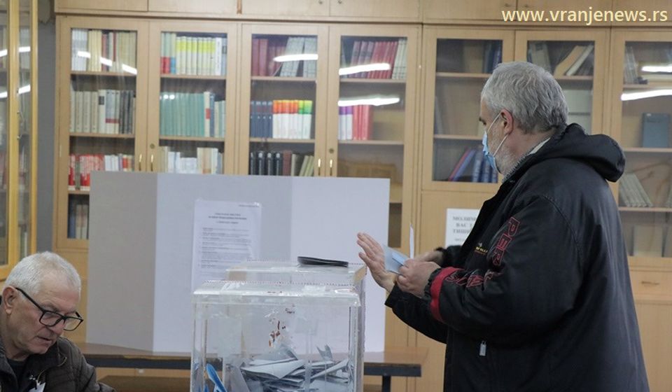 Detalj sa današnjeg glasanja na Pedagoškom fakultetu. Foto Vranje News