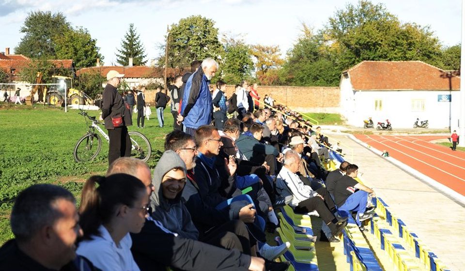 Atmosfera na tribinama tokom utakmice Dinamo Jug - Radnički 2021. Foto Vranje News