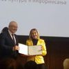Priznanje je ministar Vukosavljević uručio gradskoj većnici za kulturu Zorici Jović. Foto lična arhiva
