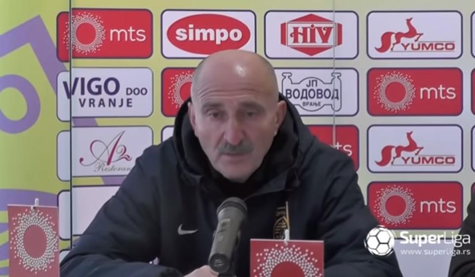 Radmilo Jovanović na konferenciji za medije posle utakmice. Foto Printscreen Super liga