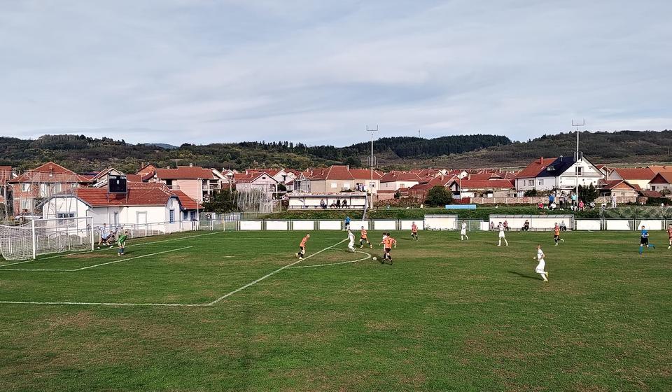 Detalj sa utakmice u Donjoj Lomnici. Foto FK Pčinja