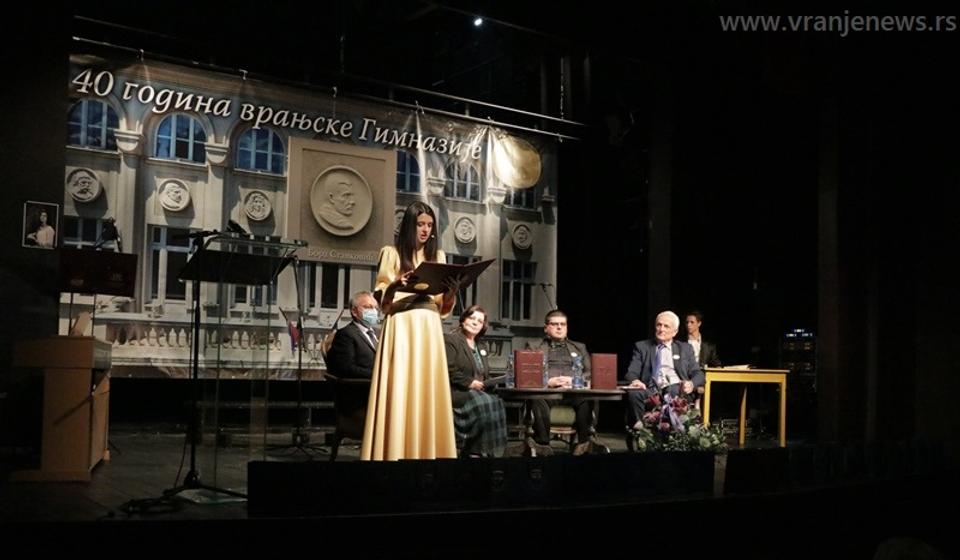 Detalj sa završne svečanosti povodom 140 godina vranjske gimnazije. Foto Vranje News