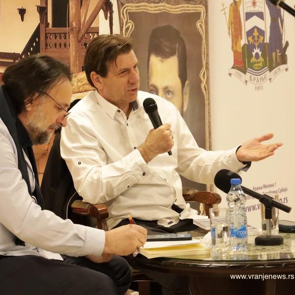 Živojin Rakočević i Dejan Aleksić pred vranjskom publikom. Foto Vranje news