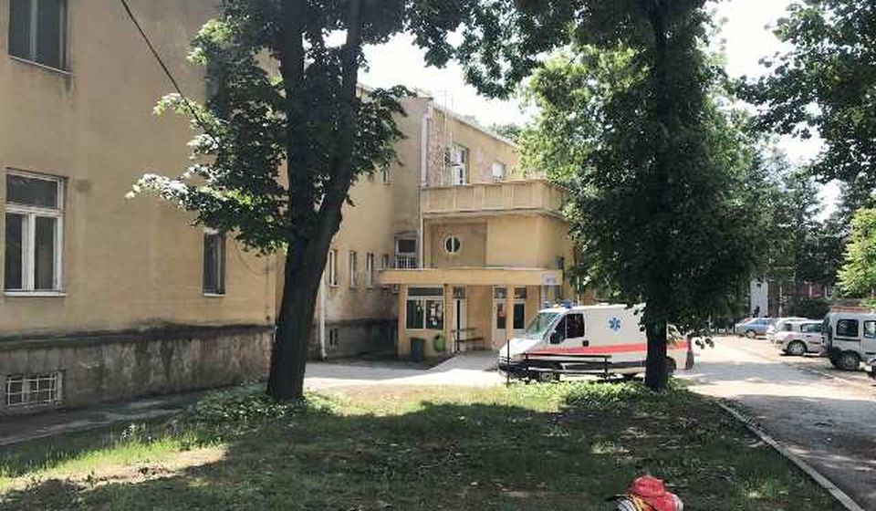 Zgrada stare Hirurgije pretvorena u COVID bolnicu. Foto Vranje News