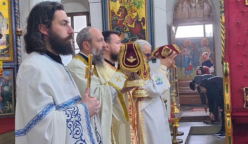 Detalj sa današnje liturgije. Foto Vranje news