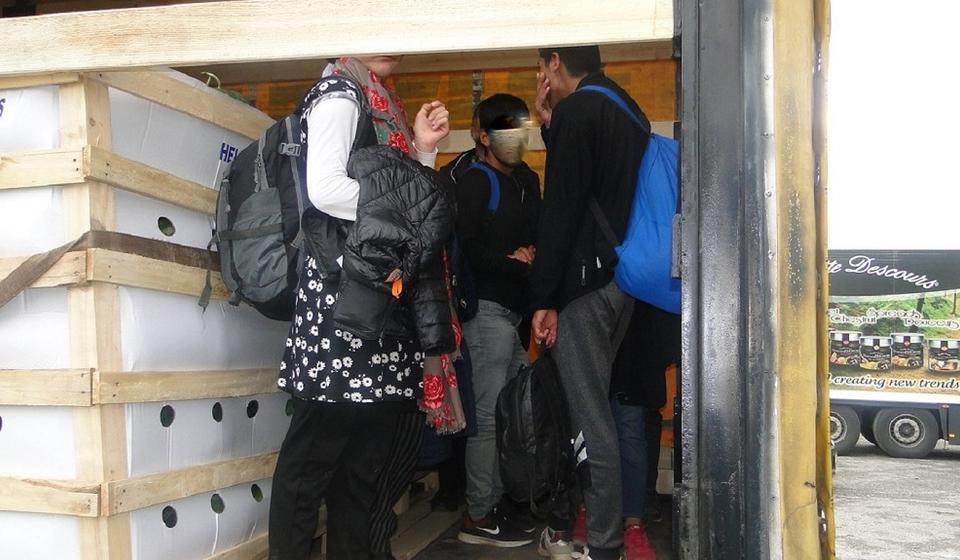 Migranti na prelazu preševo. Foto Uprava carina