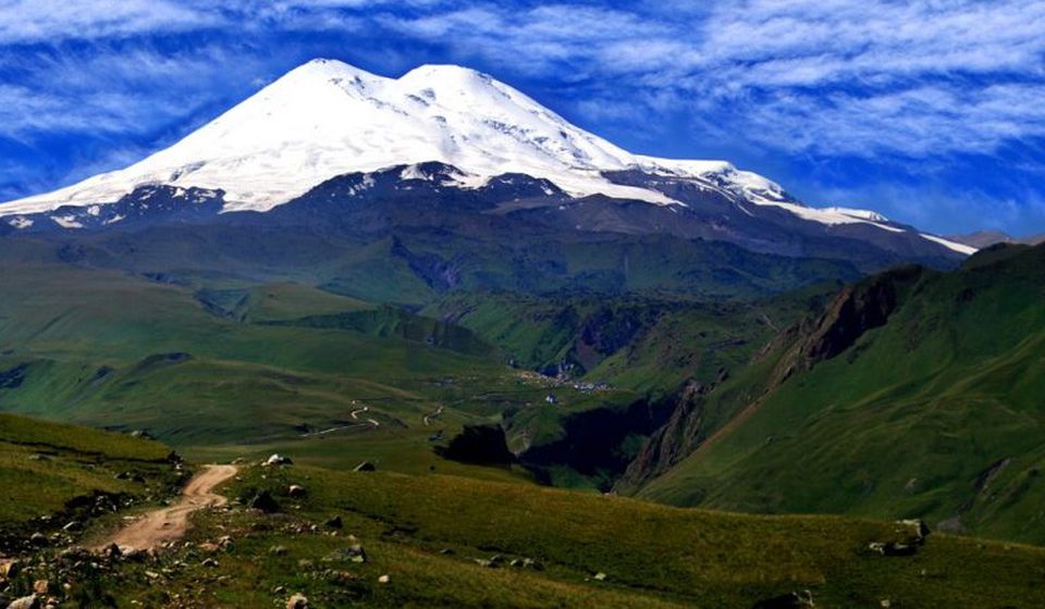 Planina Elbrus. Foto stingynomads.com