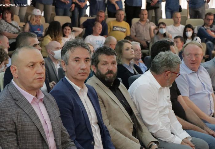I vranjski odbor je među raspuštenima i u statusu je povereništva: lokalni čelnici SNS-a. Foto Vranje news