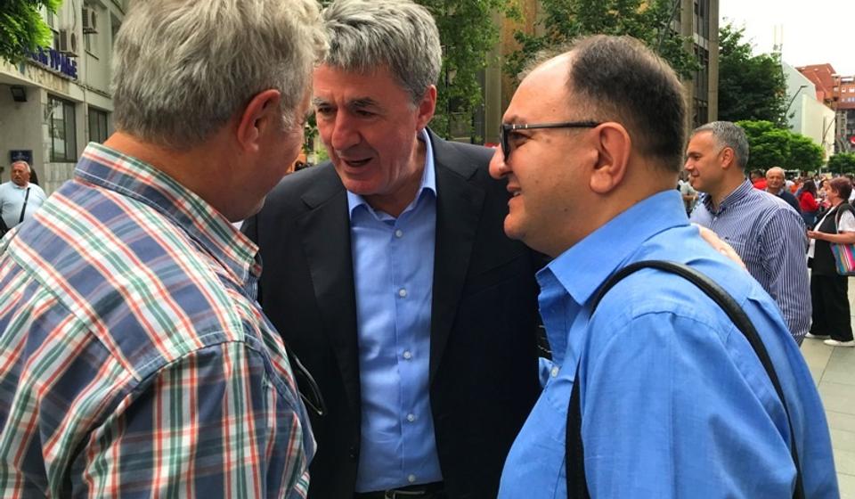 Sa Miroljubom Stojčićem i Zoranom Antićem, dvojicom ranijih gradonačelnika Vranja. Foto Vranje News