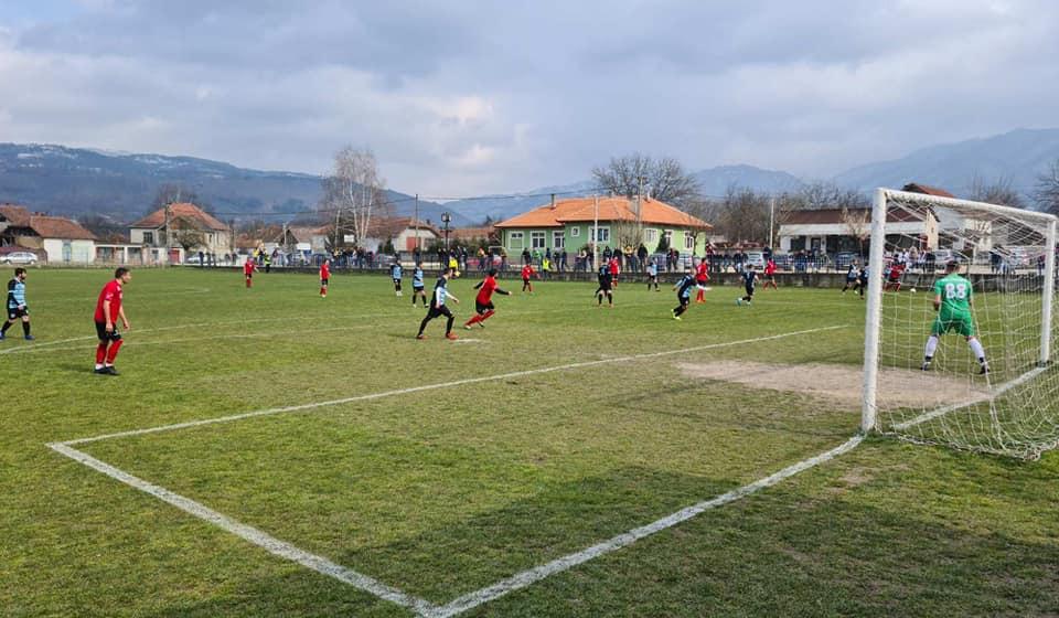 Alakinčani opet u igri za viši rang. Foto ilustracija OFK Alakince