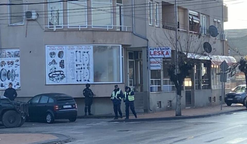 Od ranog jutra specijaci u centru Bujanovca. Foto Bujanovačke