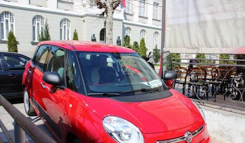 Jedan od ranijih dobitnika istog automobila u Vranju. Foto J. Ristić