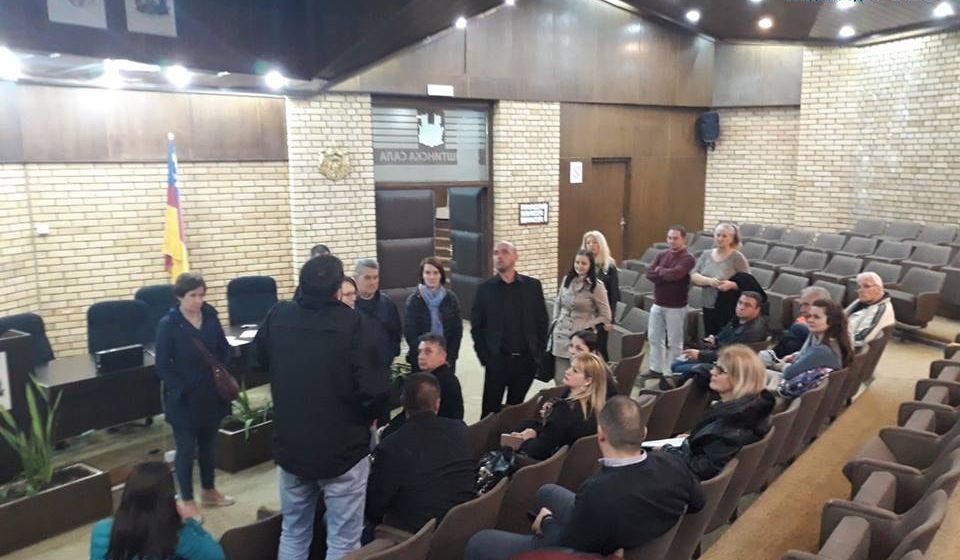Do daljeg u skupštinskoj sali. Foto Fejsbuk profil GrO SNS Vranje