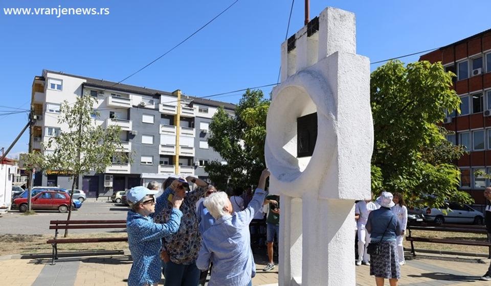 Sa jednog od ranijih skupova ovim povodom ispred Doma zdravlja. Foto Vranje news