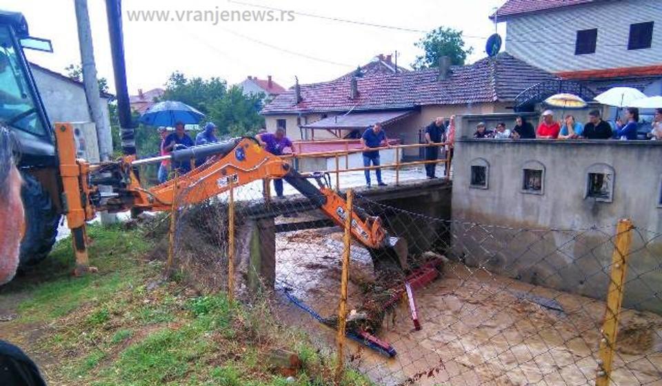 Vranjska reka pre dve godine napravila velike probleme. Foto Vranje News