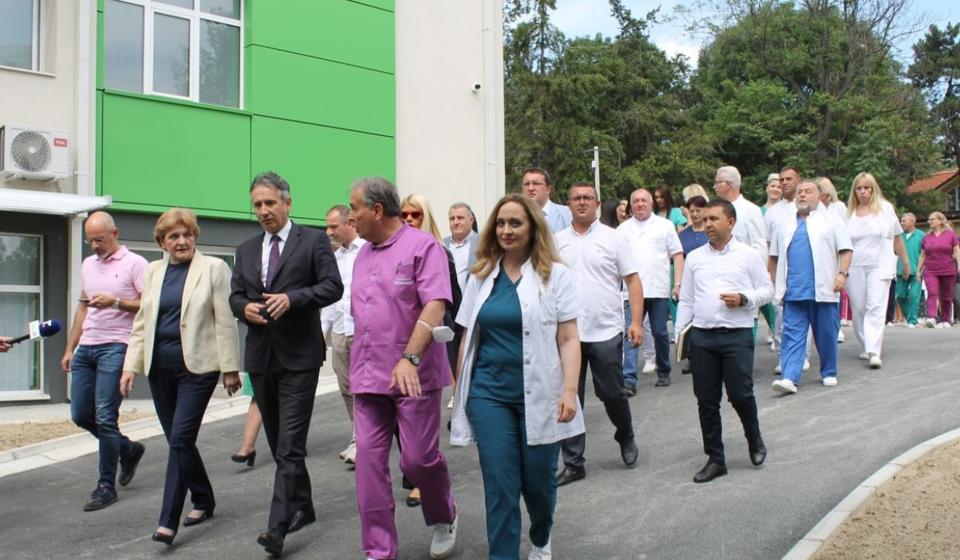 Ministarka Grujičić je u avgustu obišla rekonstruisanu bolnicu. Foto vranje.org.rs