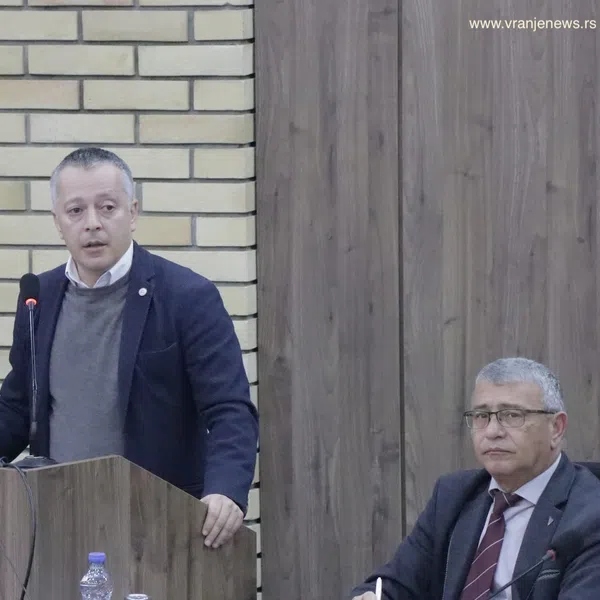 Igor Zlatković na današnjoj sednici. Foto Vranje news